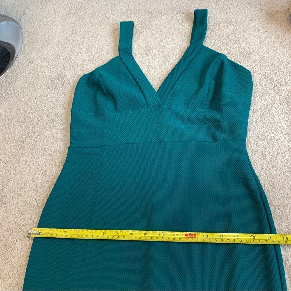 GREEN sleeveless deep V bodycon mini dress Sz L - Picture 9 of 11